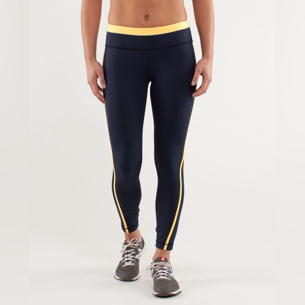 Lululemon Run: Pace Tight Leggings Size 4 Navy Inkwell Yellow Stripe Reflective